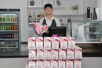 Valentýnská atmosféra, výzdoba a speciální menu ve školní jídelně
