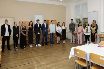 Aranžéři a prodavači obhájili své znalosti u závěrečných zkoušek