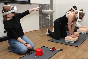 Workshop první pomoci s virtuální realitou se zaměřením na resuscitaci dítěte a batolete